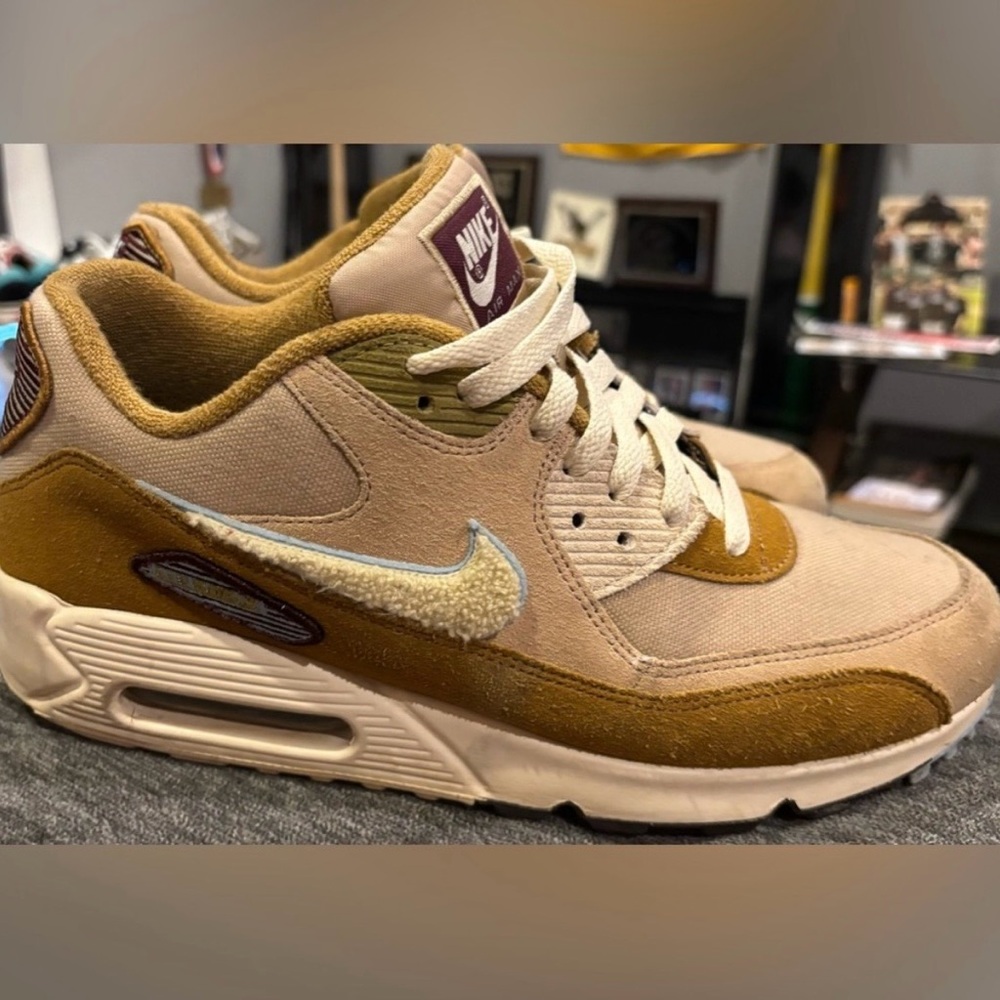 Nike Air Max 90 Sneakers in Muted Bronze